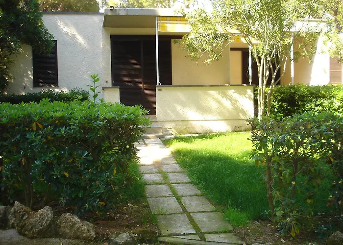 Baia Toscana 3* بيومبينوا
